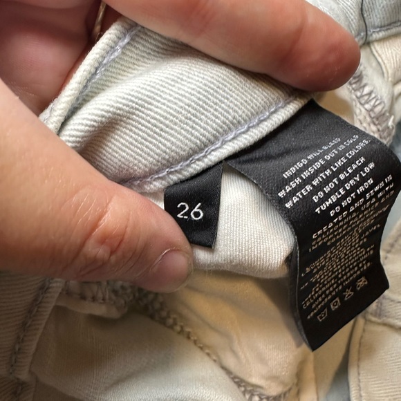 J Brand Jeans Joan Crop in Powdered Wash - Picture 7 of 8